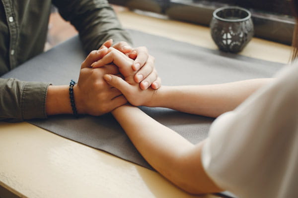 when to tell someone you have herpes
